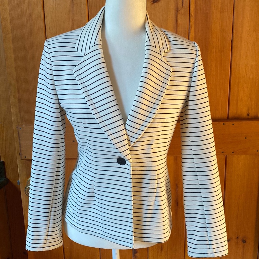 Calvin Klein blazer, sporty fun!